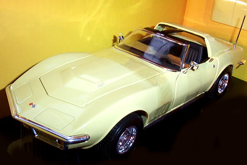 1968 Chevrolet Corvette Coupe - Yellow (Ertl) 1/18