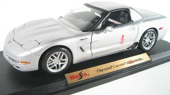 2001 Chevrolet Corvette Z06 - Quick Silver (Maisto) 1/18