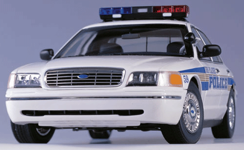 Ford Crown Victoria Des Plaines Police Car (AUTOart) 1/18