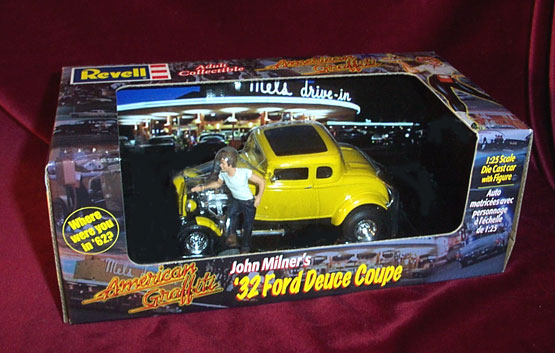 1932 Ford Deuce Coupe - American Graffiti (Revell) 1/25