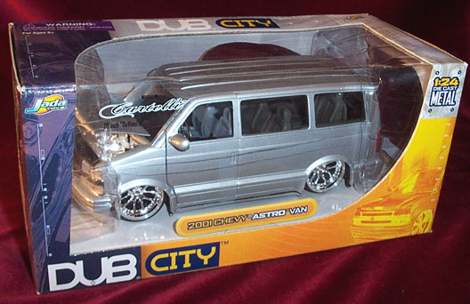 Chevy Astro Van - Silver (DUB City) 1/24