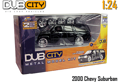Chevy Suburban Kit - Black (DUB City) 1/24