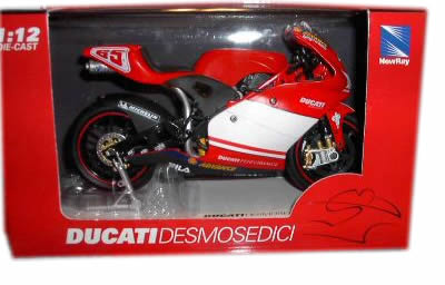 2003 Ducati Desmosedici - Loris Capirossi #65 (NewRay) 1/12