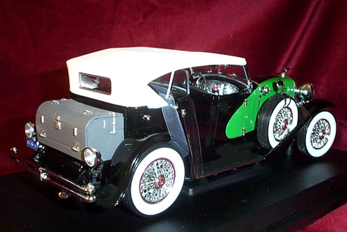 1934 Duesenberg - Black/Green (Signature) 1/18