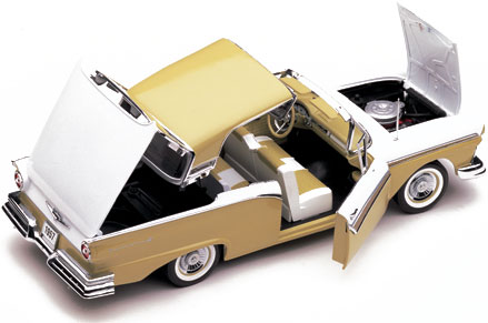 1957 Ford Fairlane Skyliner Convertible - Yellow (Sun Star) 1/18