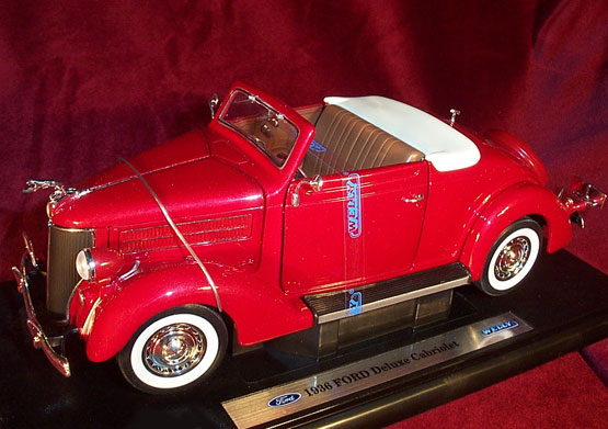 1936 Ford Deluxe Cabriolet - Red (Welly) 1/18