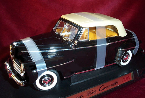 1948 Ford Convertible - Black (YatMing) 1/18