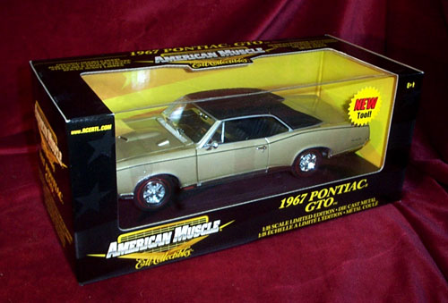 1967 Pontiac GTO - Signet Gold (Ertl) 1/18