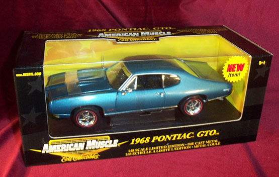 Pontiac GTO   Blue Ertl  diecast car scale model