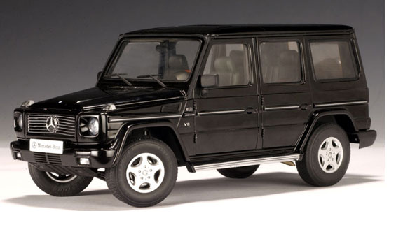 1998 Mercedes-Benz G Model LWB - Smaragd Black Metallic (AUTOart) 1/18