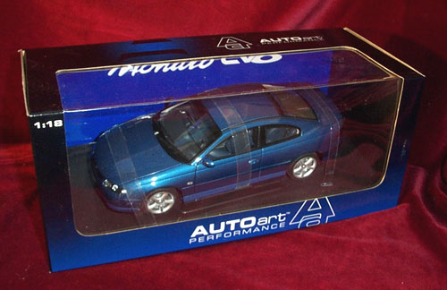 2001 Holden V2 Monaro CV8 - Delft Blue Metallic (AUTOart) 1/18