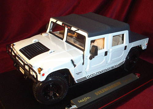 Hummer H1 - White (Maisto) 1/18