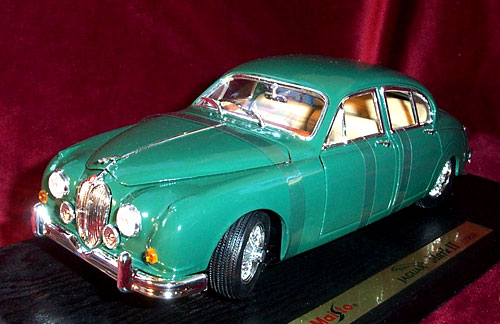 1959 Jaguar Mark II - European Green (Maisto) 1/18