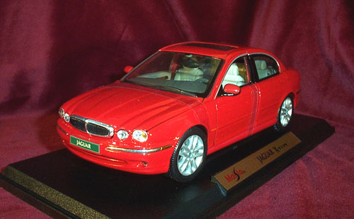 2001 Jaguar X-Type - Red (Maisto) 1/18 diecast car scale model
