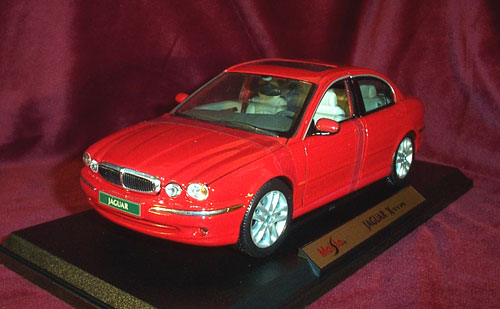 2001 Jaguar X-Type - Red (Maisto) 1/18