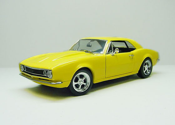 1967 Chevy Camaro - Hot Rod Magazine (Lane Exact Detail) 1/18