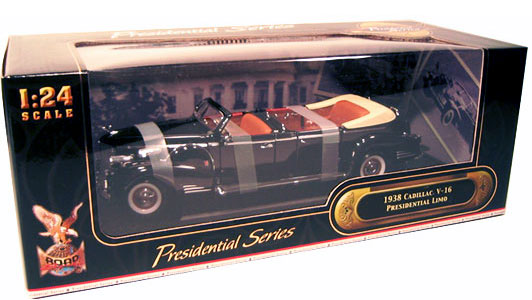 1938 Cadillac V16 Roosevelt Presidential Limo (YatMing) 1/24