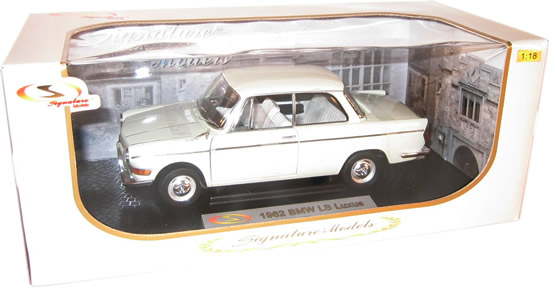 1962 BMW 700 LS Luxus - Cream (Signature) 1/18