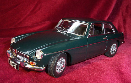 1969 MGB MK II Coupe - Racing Green (AUTOart) 1/18