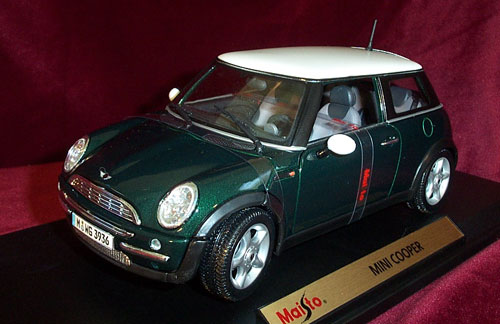 2001 Mini Cooper - Green (Maisto) 1/18