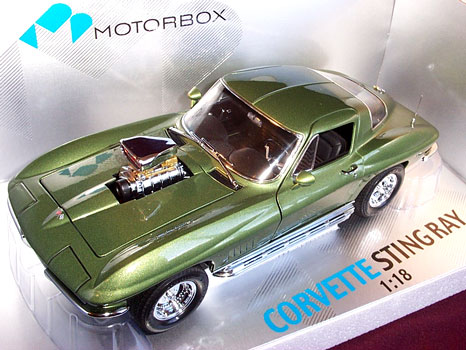 1967 Chevrolet Corvette Sting Ray Street Machine - Elkhart Green Metallic (EXOTO Motorbox) 1/18