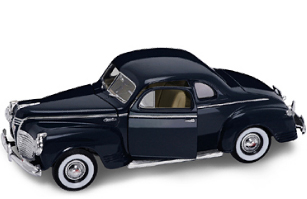 1941 Plymouth Special Deluxe Coupe - Blue (YatMing) 1/18