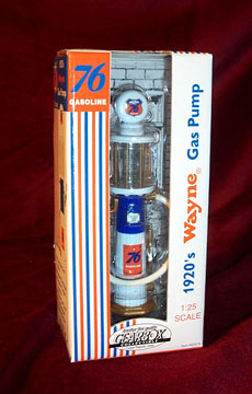 'Union 76 Oil' Wayne Gravity Gas Pump - 1/25 G Scale