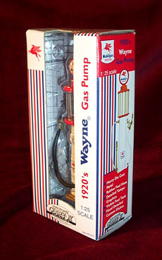 1920's 'Mobil Oil' Gas Pump - Wayne Gravity 1/25 G Scale