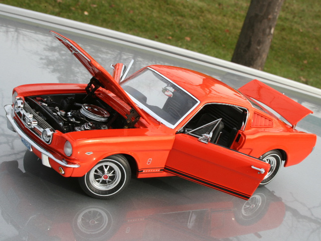 1965 Ford Mustang GT 289 2+2 Fastback - Poppy Red (Ertl Authentics) 1/18