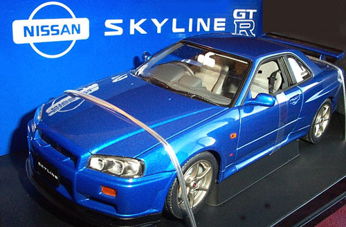 Nissan Skyline GT-R R34 V-SPEC II - Bayside Blue (AUTOart) 1/18