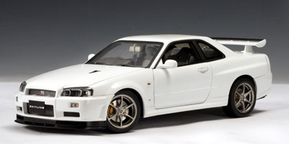 Nissan Skyline R34 GTR V-SPEC II - White (AUTOart) 1/18