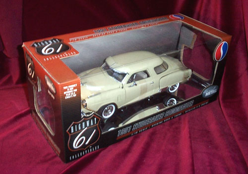 1951 Studebaker V8 Commander - Sahara Sand (Highway 61) 1/18