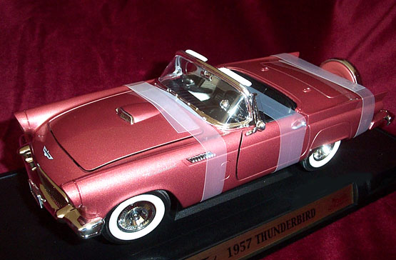 1957 Ford Thunderbird - Leather Seat Series (YatMing) 1/18