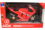 2007 Ducati Desmosedici GP07 - Casey Stoner #27 (NewRay) 1/12