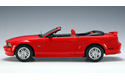 [ 2006 Ford Mustang GT Convertible - Torch Red (AUTOart) 1/18 ]