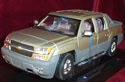 2002 Chevy Avalanche - Pewter (Welly) 1/18