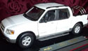 2000 Ford Explorer Sport Trac - White (Maisto)