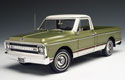 1969 Chevrolet C10 350 V-8 Shortbox Pickup Truck - Green Metallic / White (Highway 61) 1/18