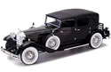 1930 Packard LeBaron - Black (Signature) 1/18