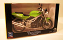 Triumph Speed Triple - Green (NewRay) 1/12