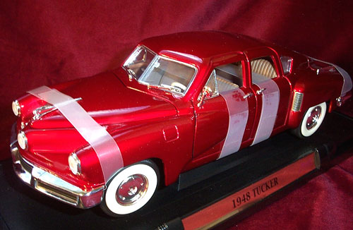 1948 Tucker Torpedo - Burgundy (YatMing) 1/18