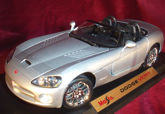 2003 Dodge Viper SRT-10 - Silver (Maisto) 1/18