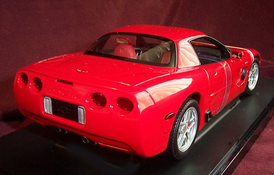 2001 Chevrolet Corvette Z06 - Torch Red (AUTOart) 1/18