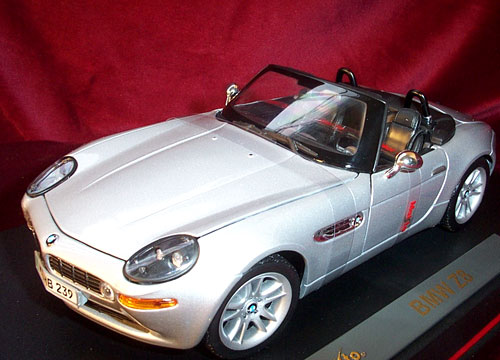 BMW Z8 Convertible - Silver (Maisto) 1/18